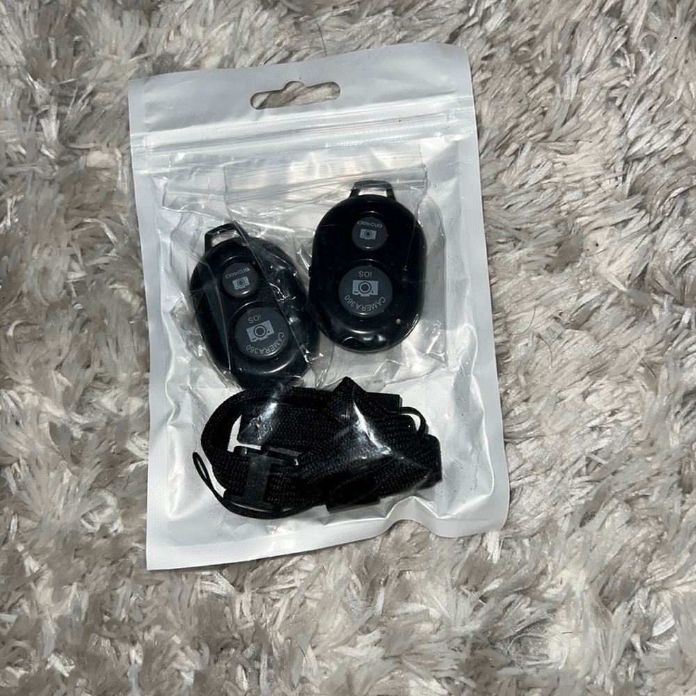2 pack wireless shutter remote control for smartphone/iPhone/android